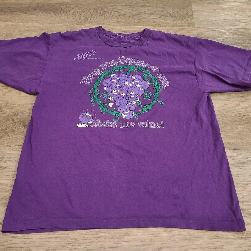Vtg 80s 90s T Shirt Alfie's Dundee Oregon Purple Grape Wine Shirt Hug Me Squeeze